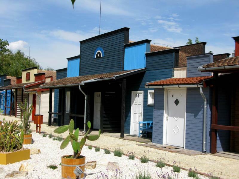 Convoy Panzió Acomodação com café da manhã Szajol Exterior foto